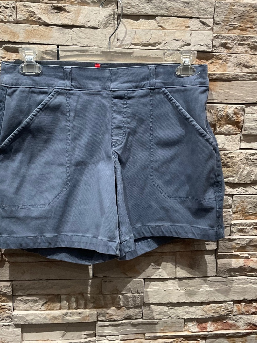 Spanx  Women’s Stretch Twill Shorts 6” , Hazy Blue Gray, Size L
